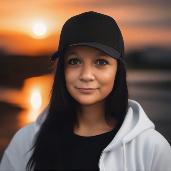 🌟 Luxury designer, bag, and accessory show🌟 - Picture 4 of 11